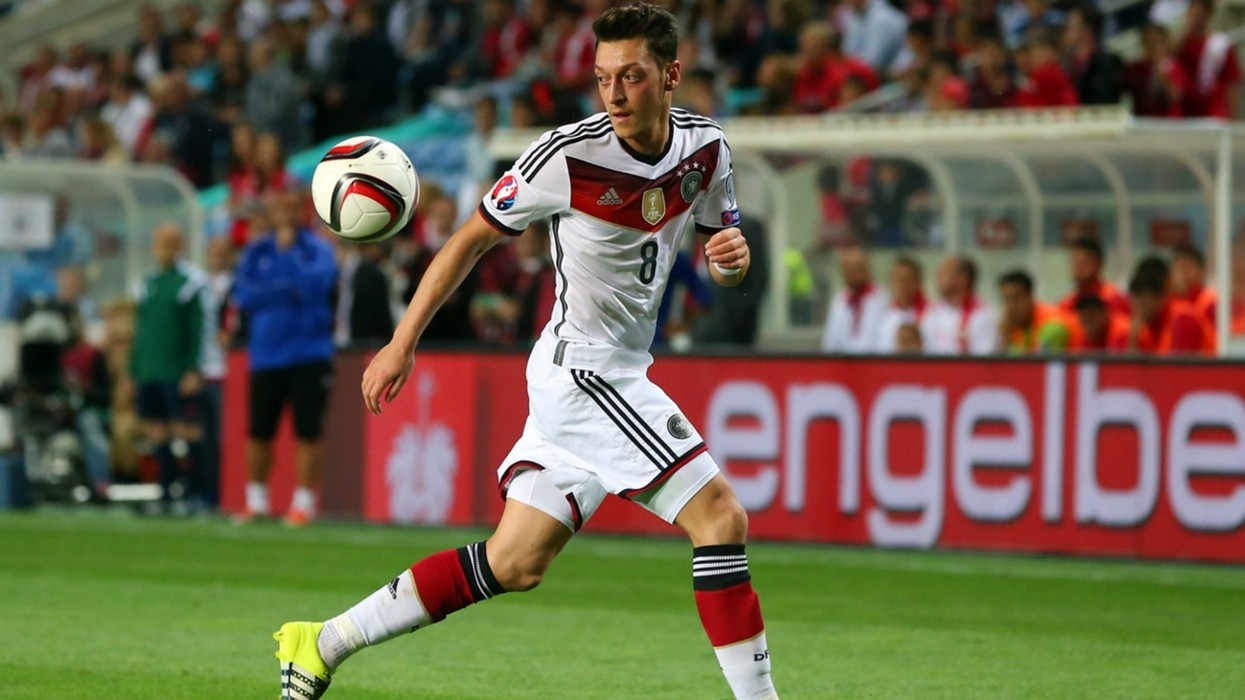 2017/03/mesut-ozil-germany_4ezl8p0g74w1hwhxm5a76km3.jpg