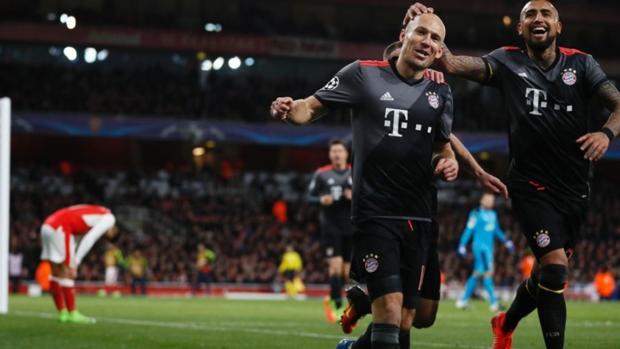 2017/03/robben-e-vidal-comemoram-gol-do-bayern-contra-o-arsenal-1488922051740_956x500.jpg