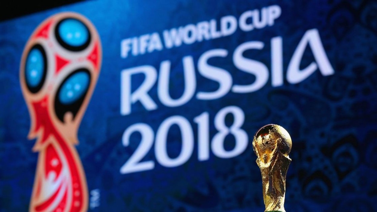 2017/03/Russia-2018-World-Cup-trophy.jpg