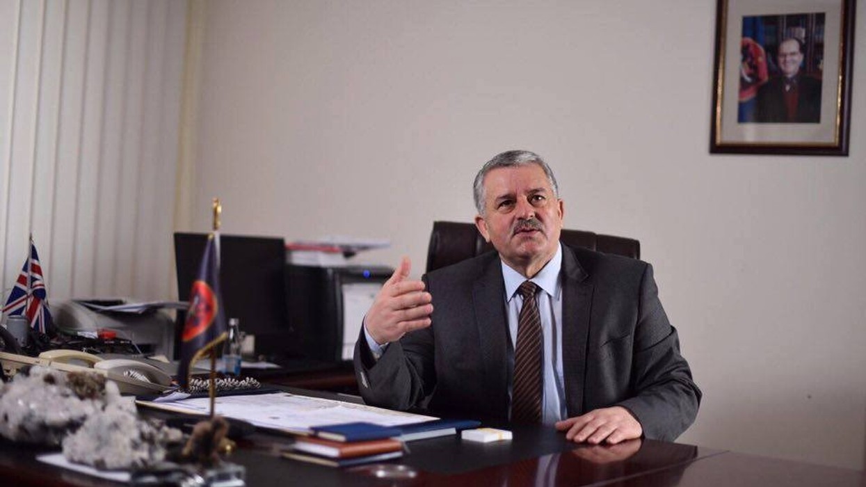 2017/03/veliu-1.jpg