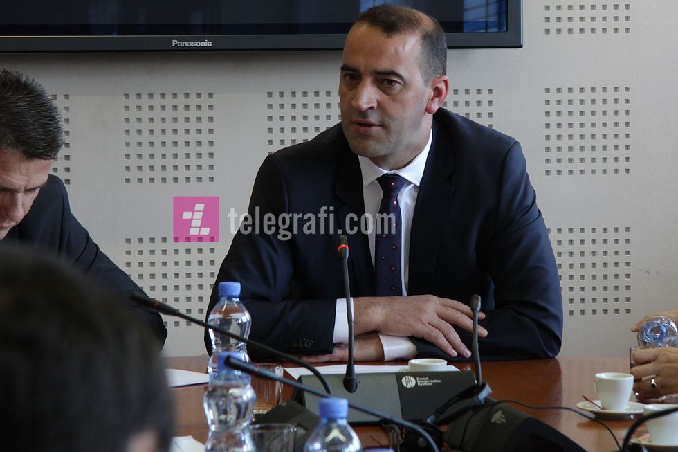 2017/04/Daut-Haradinaj-Komisioni-per-PB-Siguri-dhe-Mbikeqyrjen-e-Forces-se-Sigurise-foto-ridvan-slivova-01-e1492770864549.jpg
