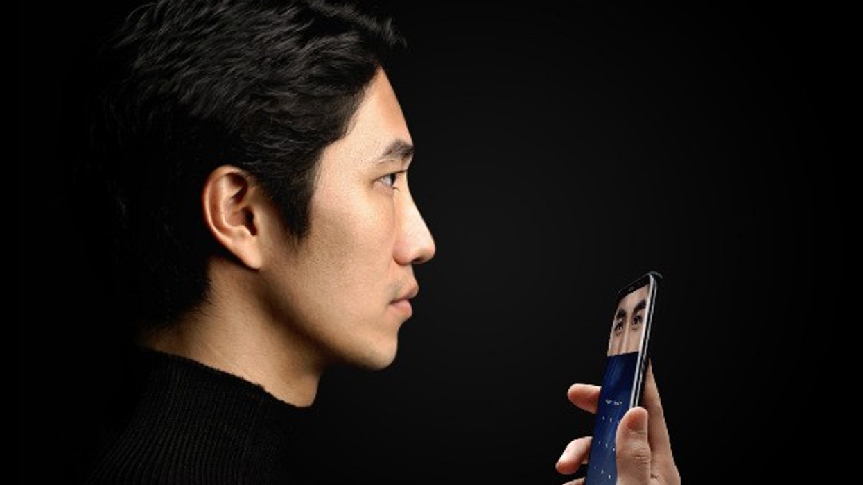 2017/04/galaxys8facialrecognitioncanbebypassedwithaphoto-01-1491038677.jpg