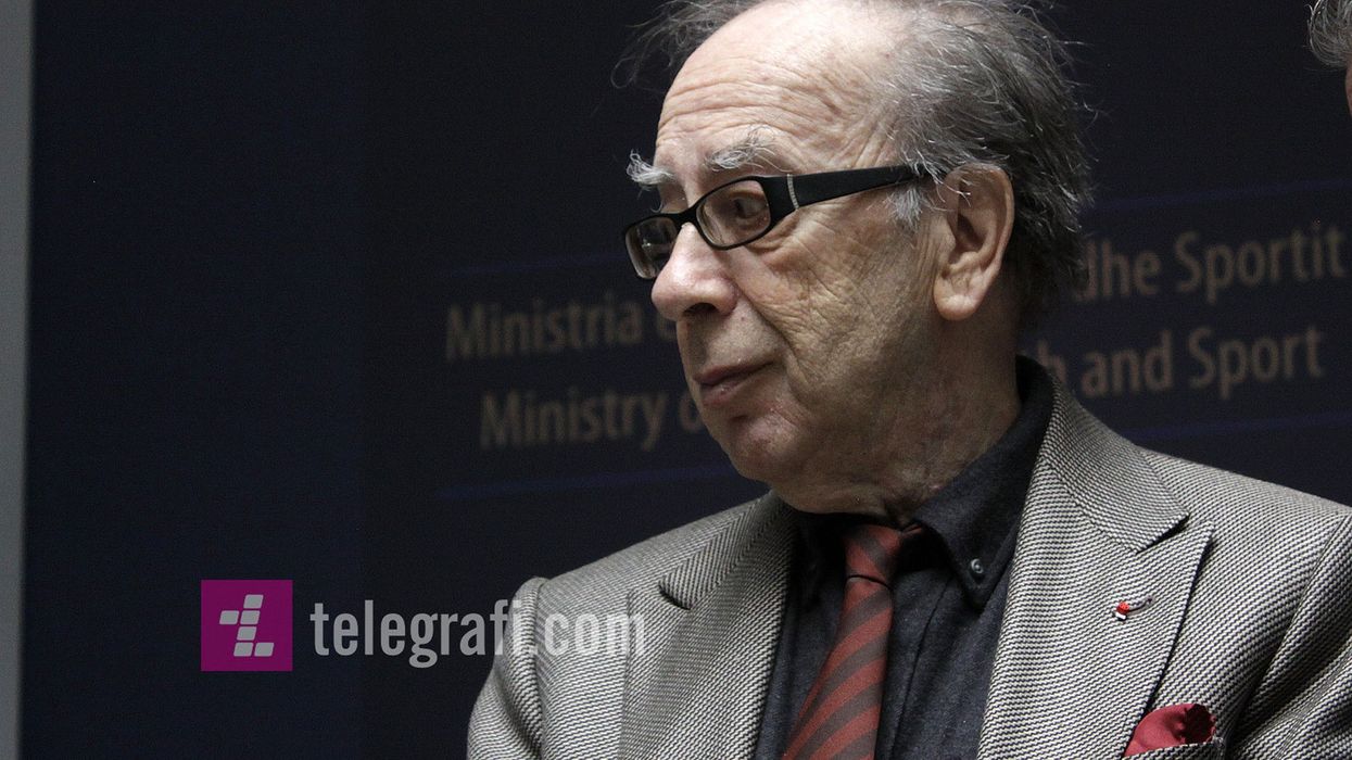 2017/04/Ismail-Kadare-merr-cmimin-Nderkombetar-Letersia-Shqipe-foto-Ridvan-Slivova-20.jpg
