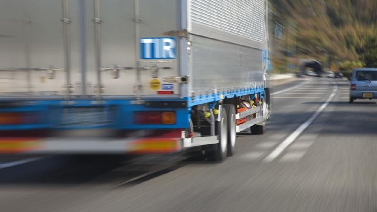 Ministria e Transportit: Bëjmë gjithçka për t’i ndihmuar transportuesit Ministria e Transportit: Bëjmë gjithçka për t’i ndihmuar transportuesit
