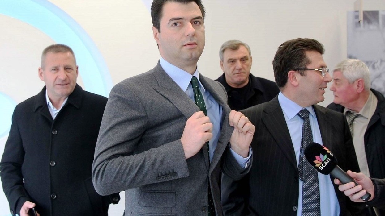 2017/05/duka-mediu-basha-e1495185255149.jpg