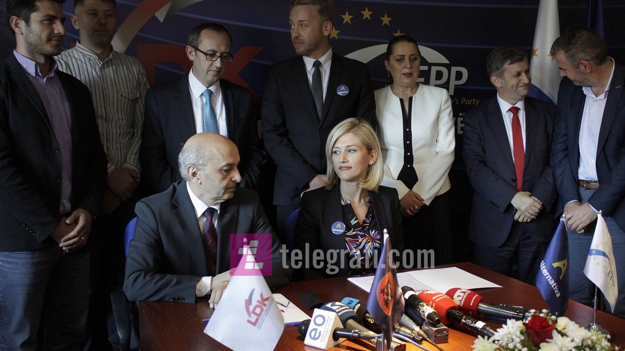 2017/05/koalicioni-LDK-dhe-Alternativa-Isa-Mustafa-Mimoza-Kusari-foto-Ridvan-Slivova-2-1.jpg