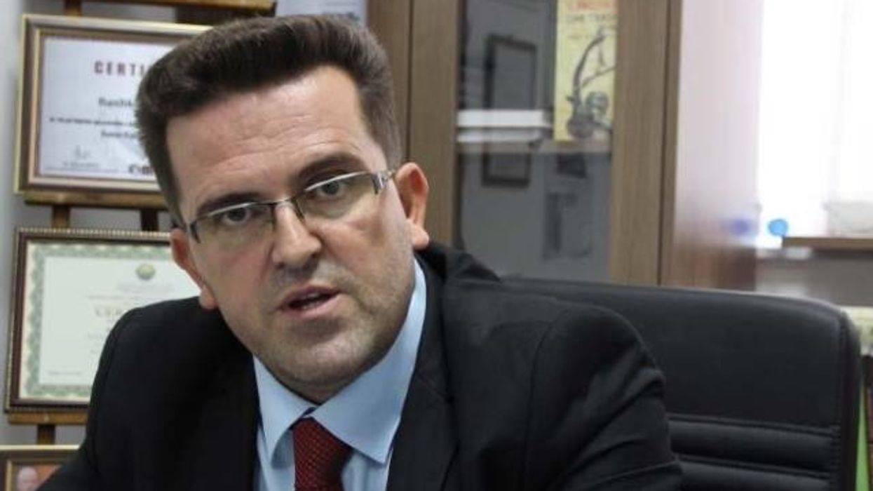 Selmani: Studentët shqiptarë nuk thonë se nuk e pëlqejnë gjuhën maqedonase, por kërkesat e tyre duhet të dëgjohen Selmani: Studentët shqiptarë nuk thonë se nuk e pëlqejnë gjuhën maqedonase, por kërkesat e tyre duhet të dëgjohen