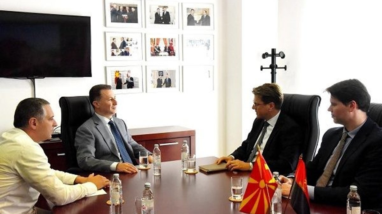 2017/06/gruevski-zbogar.jpg