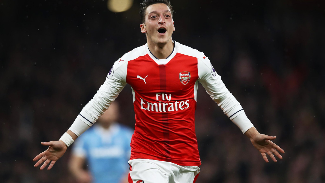 2017/06/ozil-e1500625585754.png