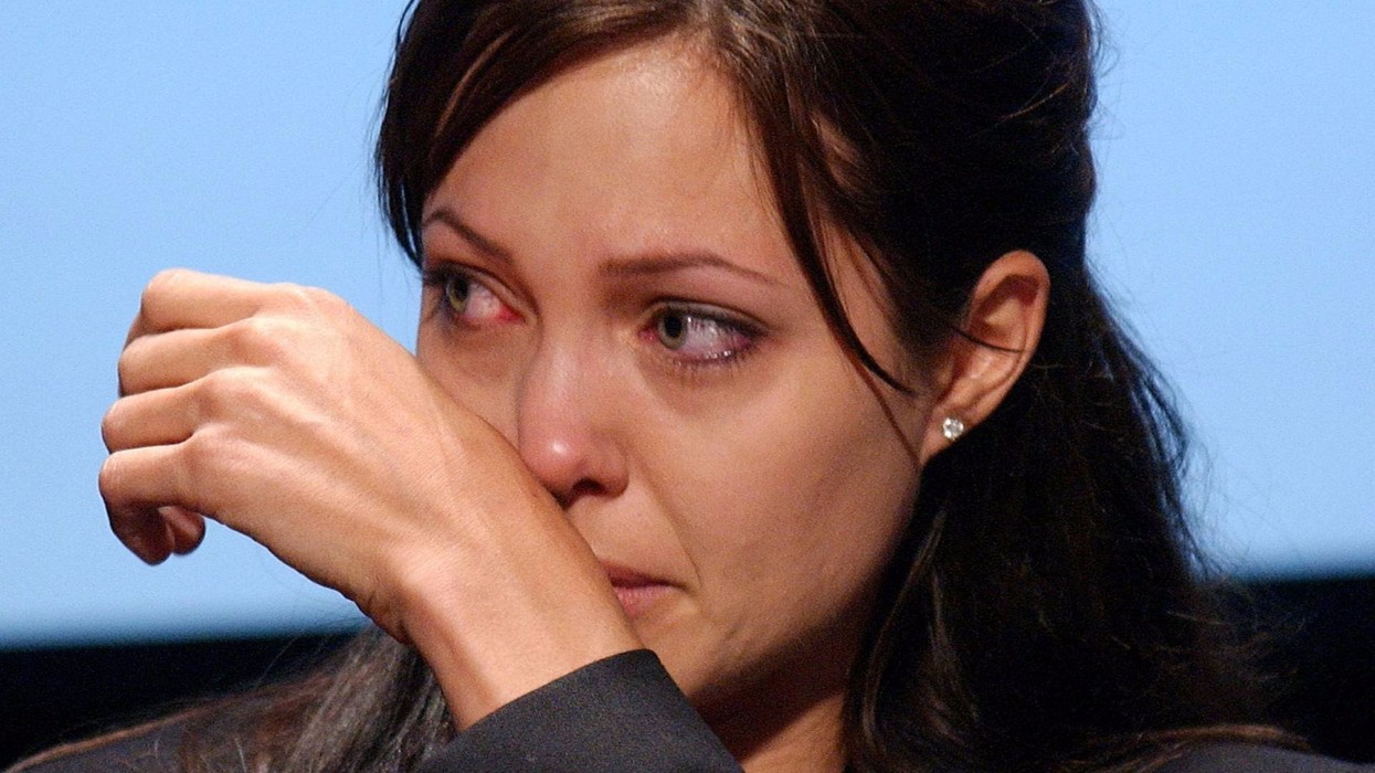 2017/07/angelina-jolie-sad-images-1.jpg
