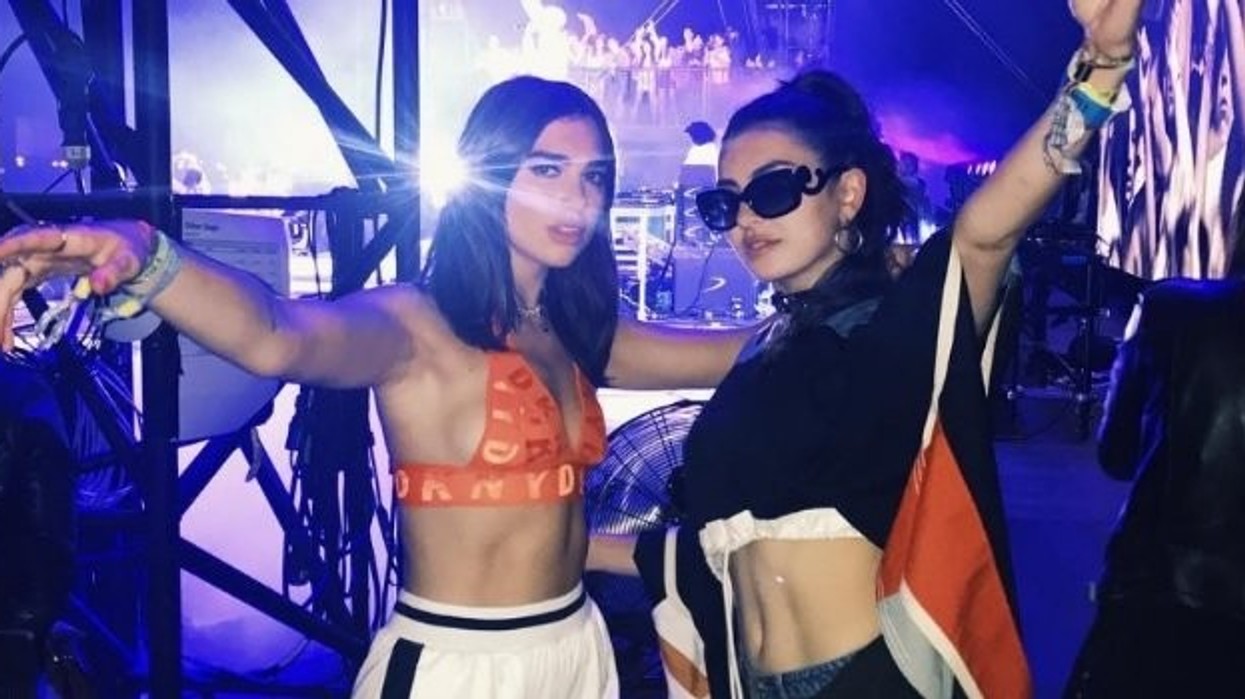 2017/07/dua-liopa.jpg