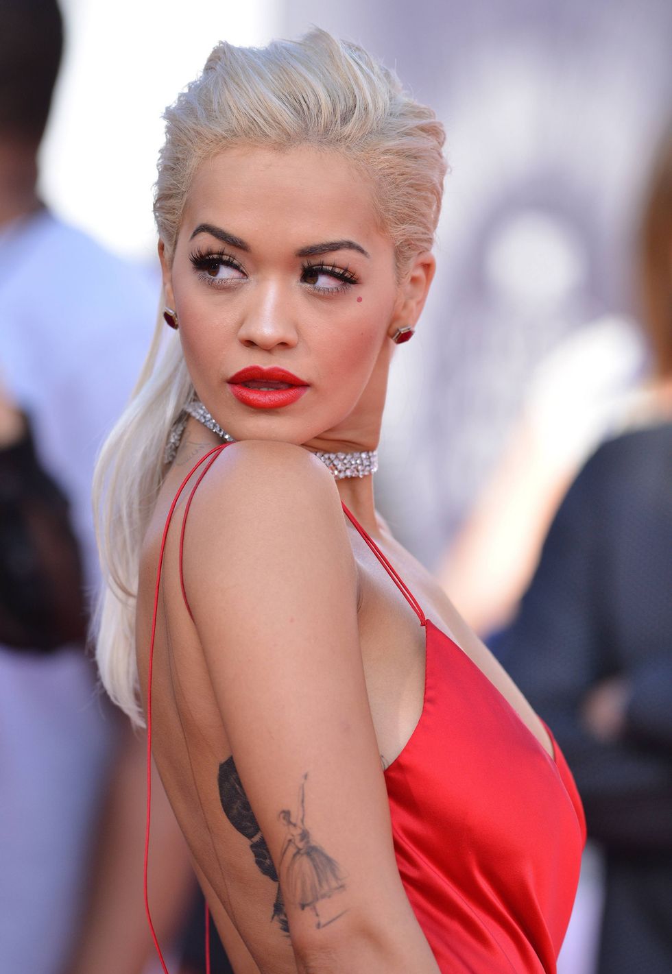 2017/07/Rita_Ora_2014MTVVMA_Vettri.Net-15-e1502727286234.jpg