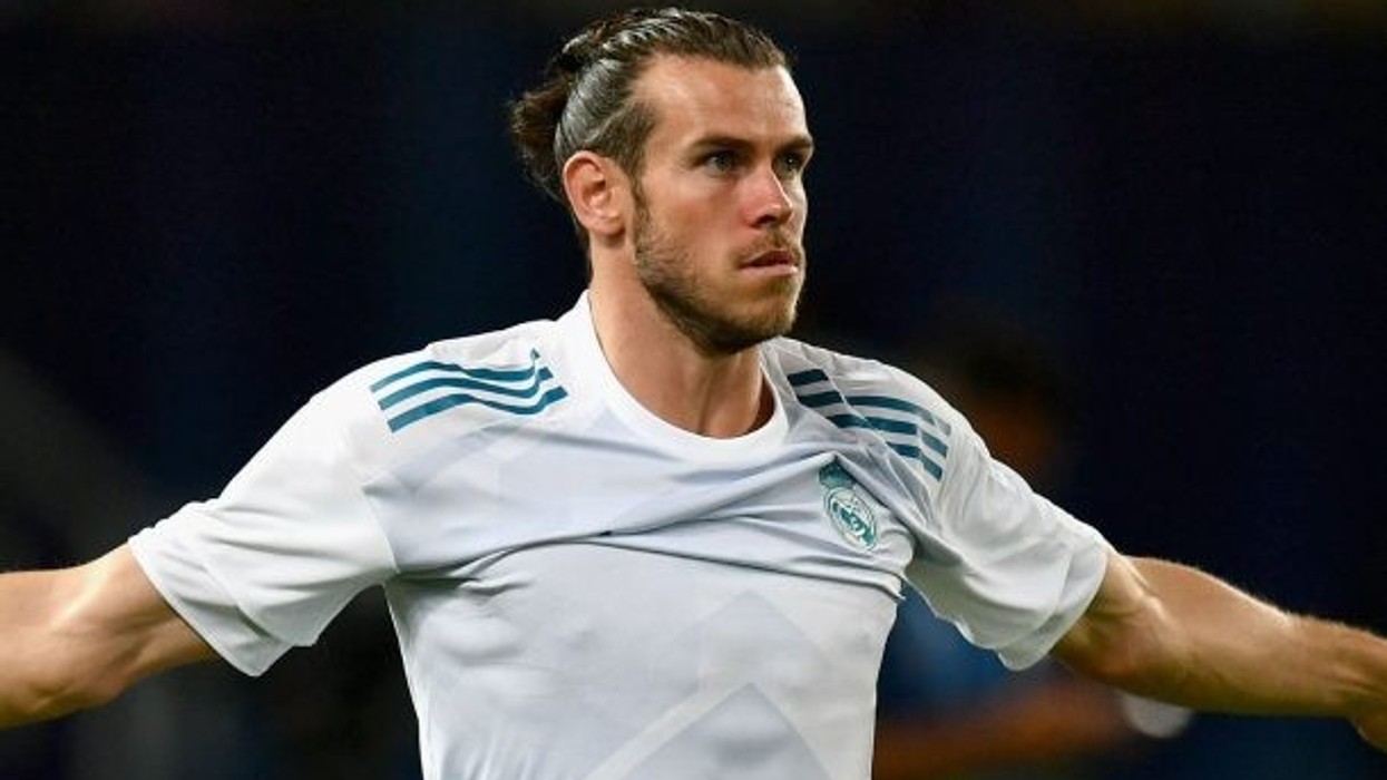 2017/08/bale-610x400.jpg