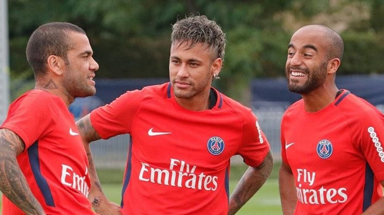 2017/08/dani-alves-neymar.jpg