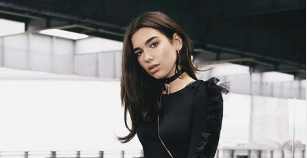 2017/08/dua-lipa-3.png