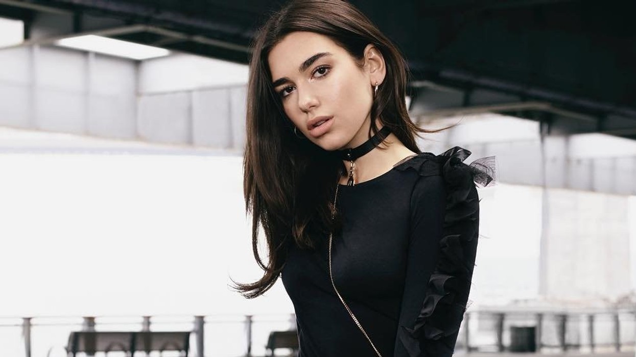 2017/08/DuaLipa-1.jpg