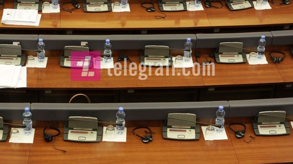 2017/08/seanca-e-kuvendit-27-Mars-mjetet-elektronuike-per-votim-foto-ridvan-slivova-01-780x439.jpg