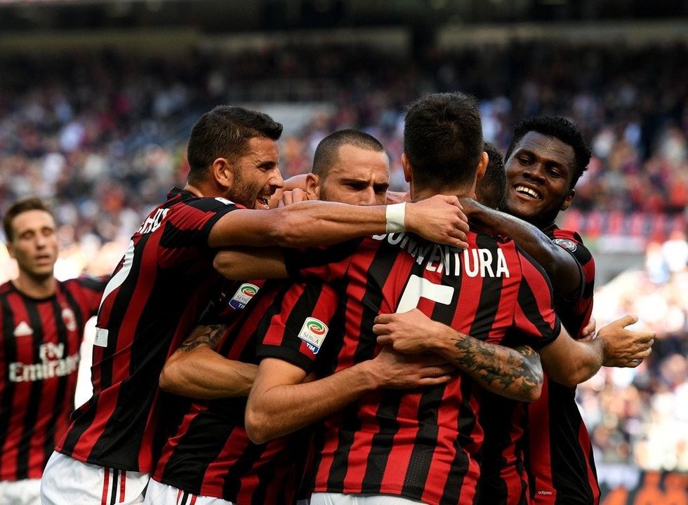 2017/09/ACMilanvUdineseCalcioSerierNhyr_eMV1Bx.jpg