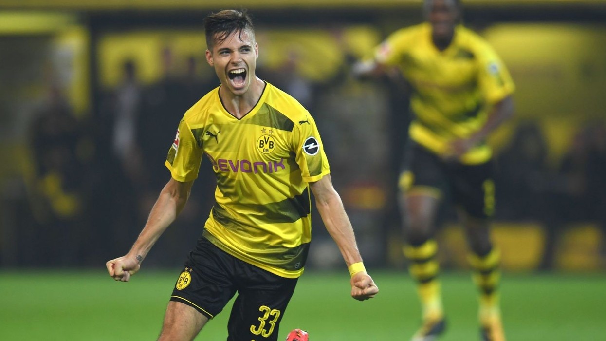 2017/10/julian-weigl-september-2017.jpg