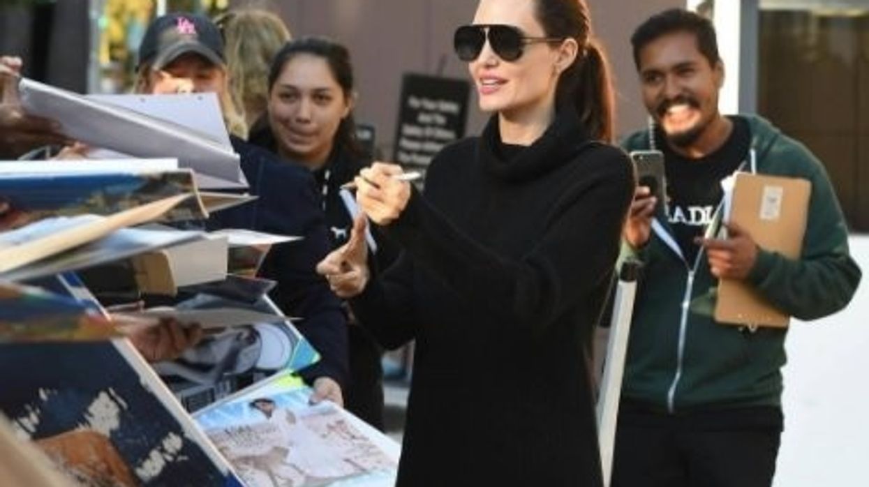 2017/11/angelina-jolie.jpg
