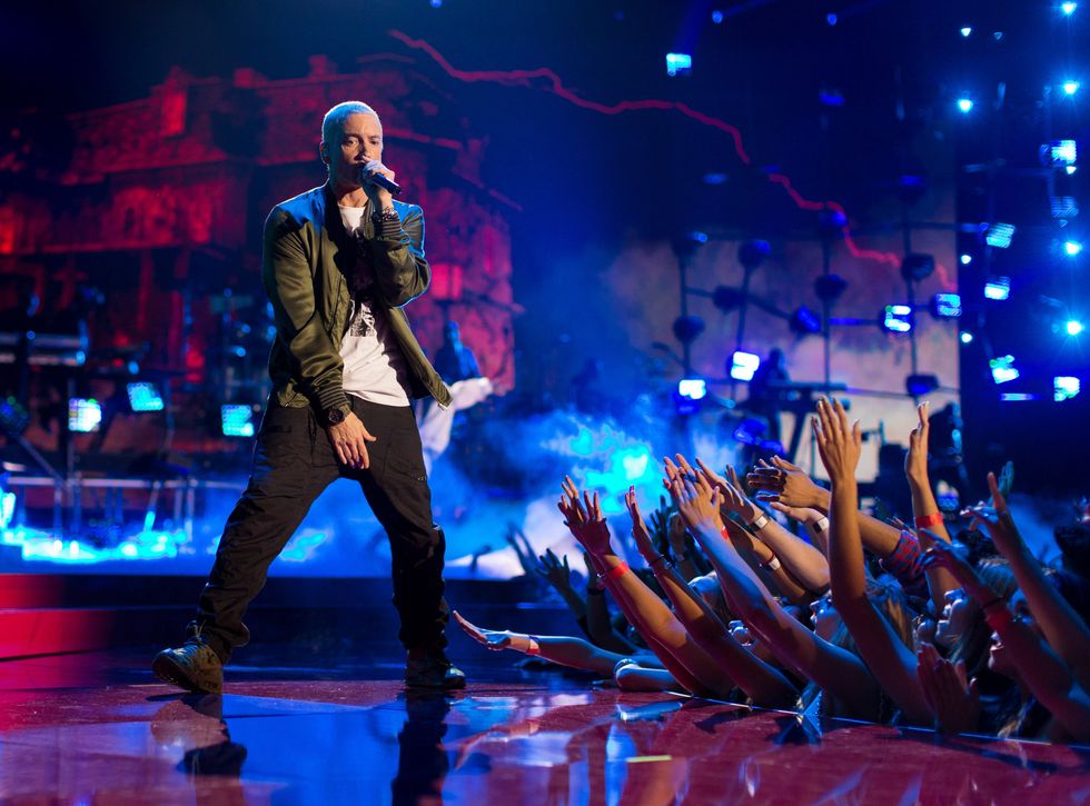 2017/11/Eminem-e1510422002865.jpg