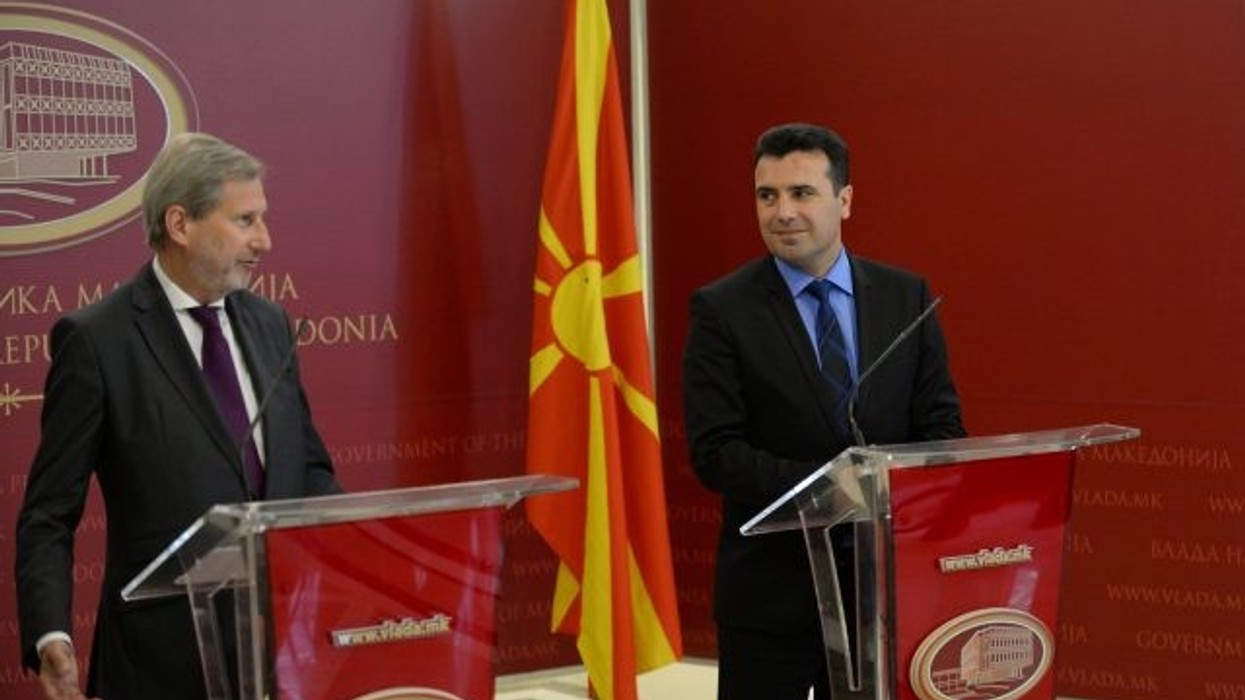 2017/11/Zaev-Hahn.jpg