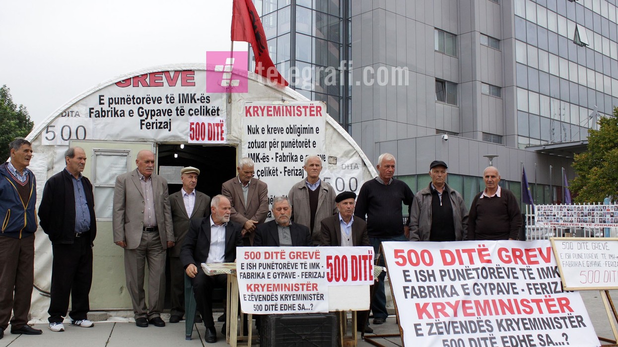 2017/12/500-diteshi-i-greves-se-punetoreve-te-fabrikes-se-tubave-foto-ridvan-slivova-05.jpg
