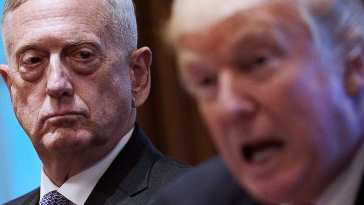 2017/12/mattis-trump.jpg