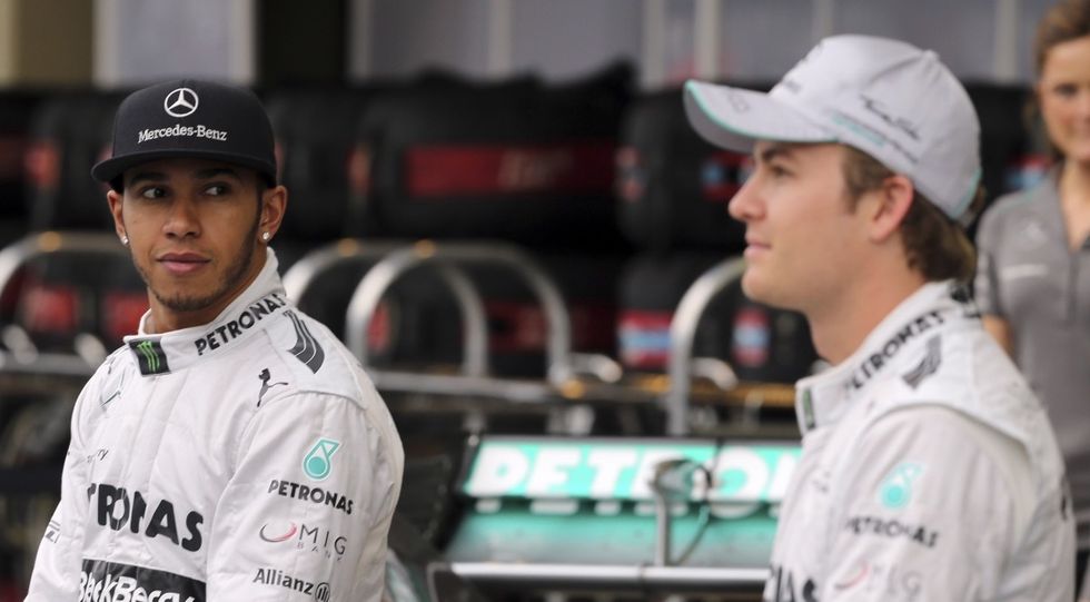 2017/12/nico-rosberg-lewis-hamilton.jpg