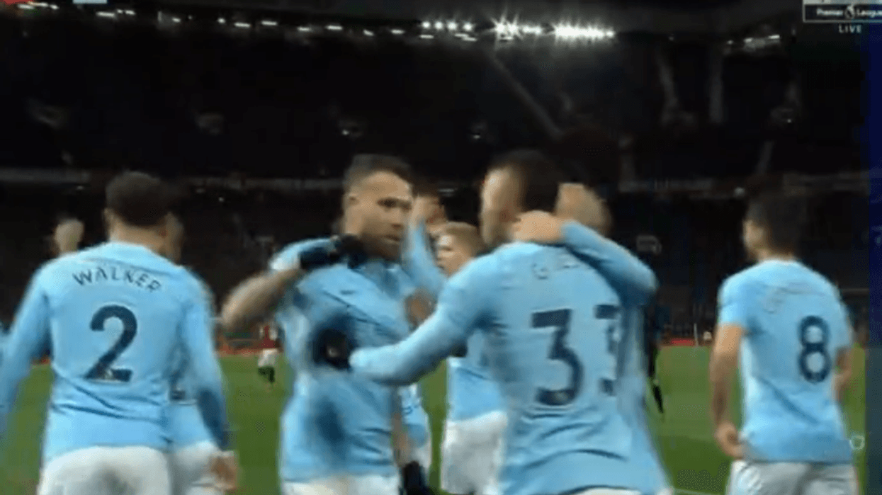 2017/12/otamendi.png