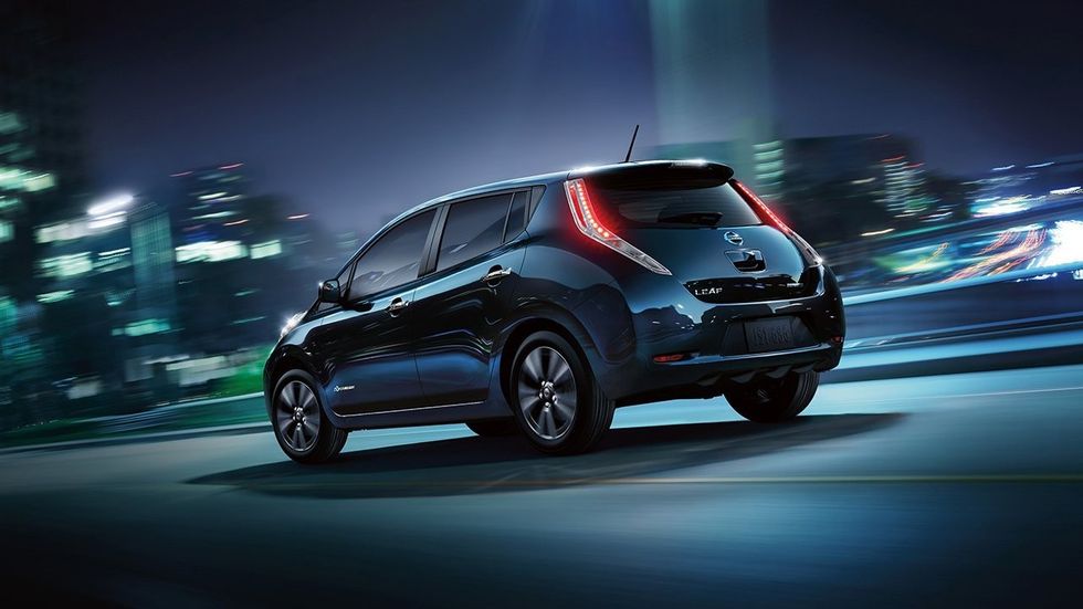 2017 nissan leaf rear profile black large