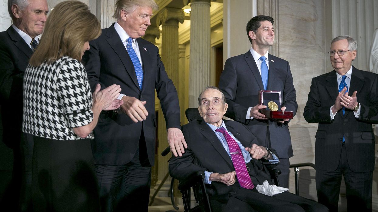 2018/01/180117-bob-dole-gold-medal-ew-500p_67eefa68724d9dff488a0d75eb0d1b27.jpg
