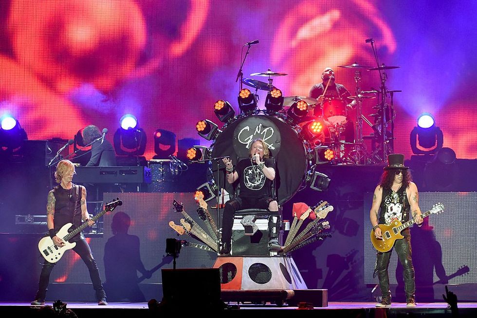2018/01/GunsNRoses.jpg