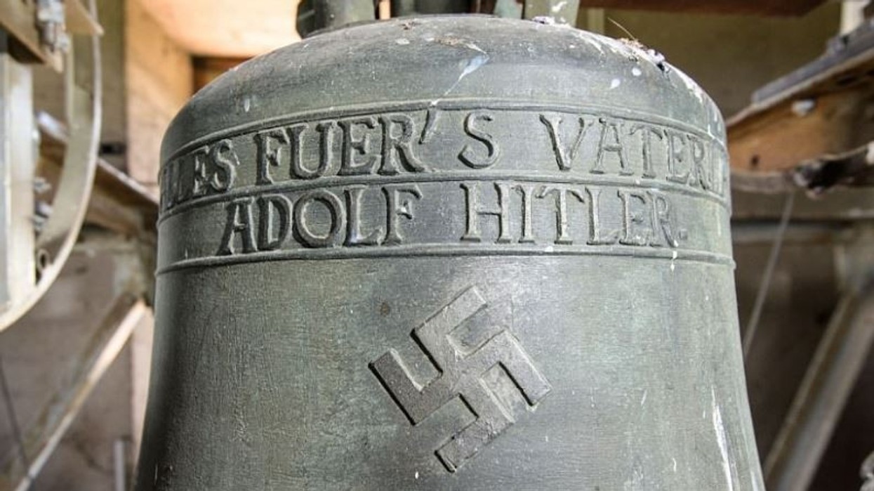 2018/02/kembana_e_hitlerit.jpg