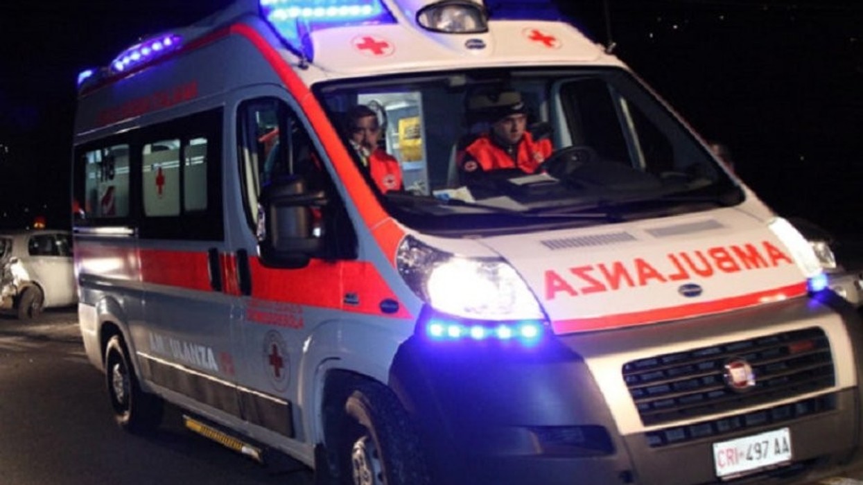 2018/03/auto_ambulanza-696x5491521407130.jpg