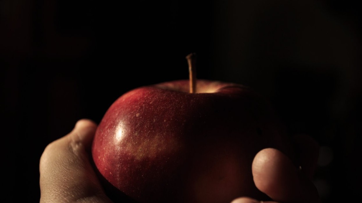 2018/04/apple_in_hands_by_samuels_graphics-d3js09t.jpg