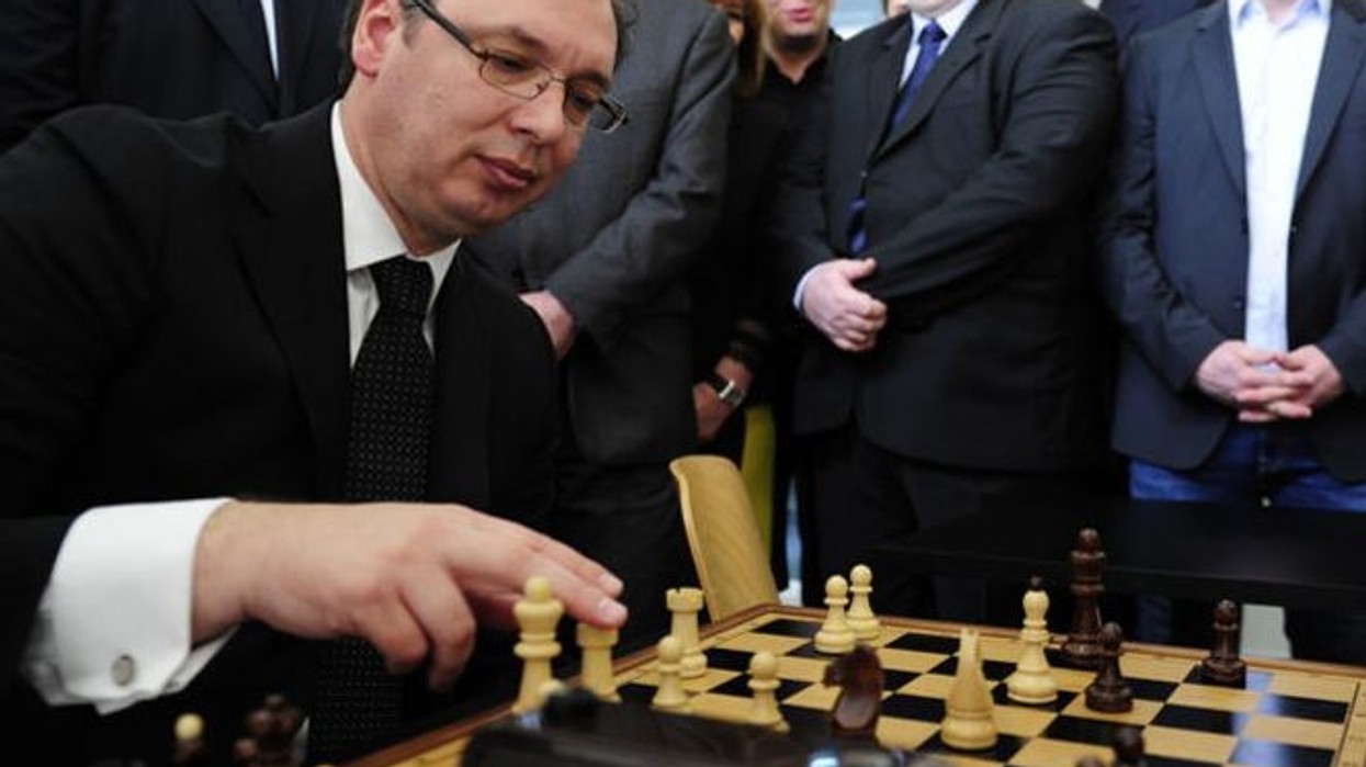 2018/05/vucic-shah.jpg