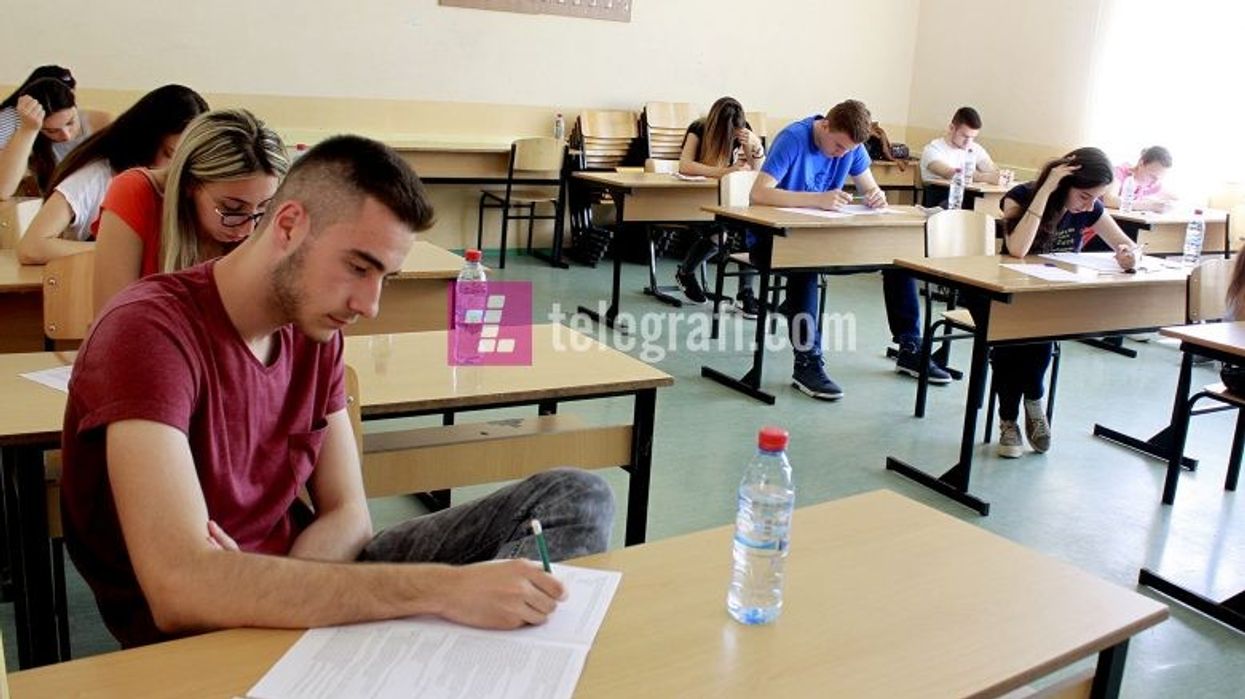 2018/06/Testi-Provimi-i-matures-2017-foto-Ridvan-Slivova-6-780x439.jpg