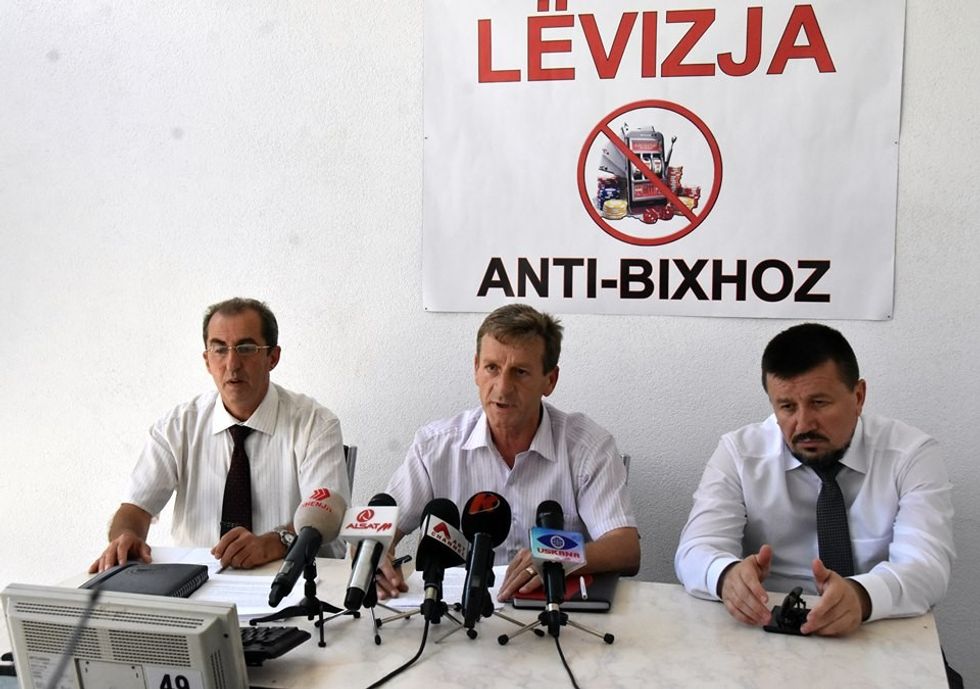 2018/07/Anti-Bixhoz-1.jpg