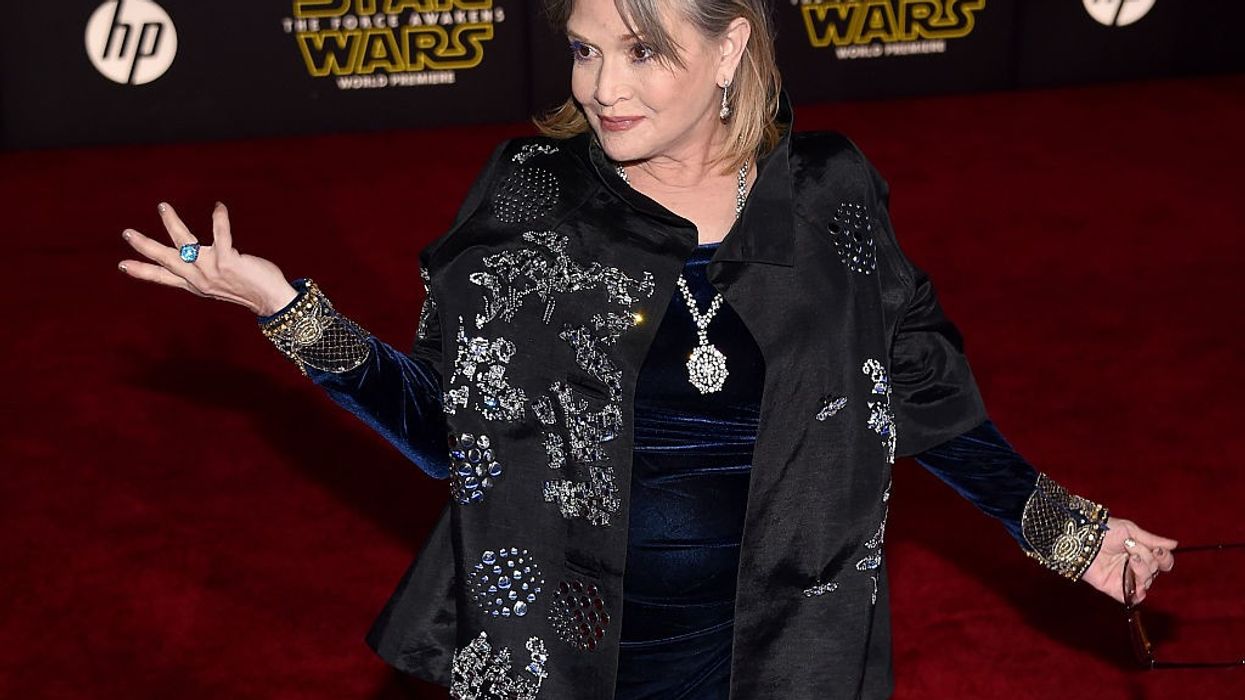 2018/07/CarrieFisher-e1532807376110.jpg
