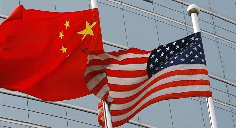 2018/07/china_usa_flags.jpg