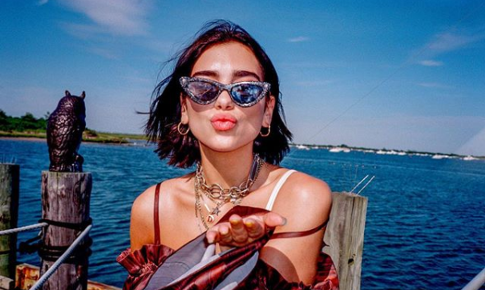 2018/07/dua-lipa-1-2.png
