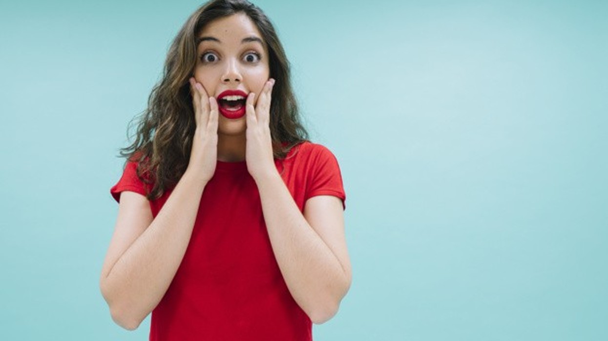 2018/07/shocked-young-woman-posing_23-2147653637.jpg