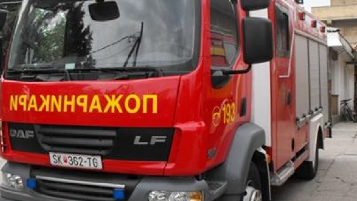 Temperaturat e larta dhe korrjet shtojnë intervenimet e zjarrfikësve Temperaturat e larta dhe korrjet shtojnë intervenimet e zjarrfikësve