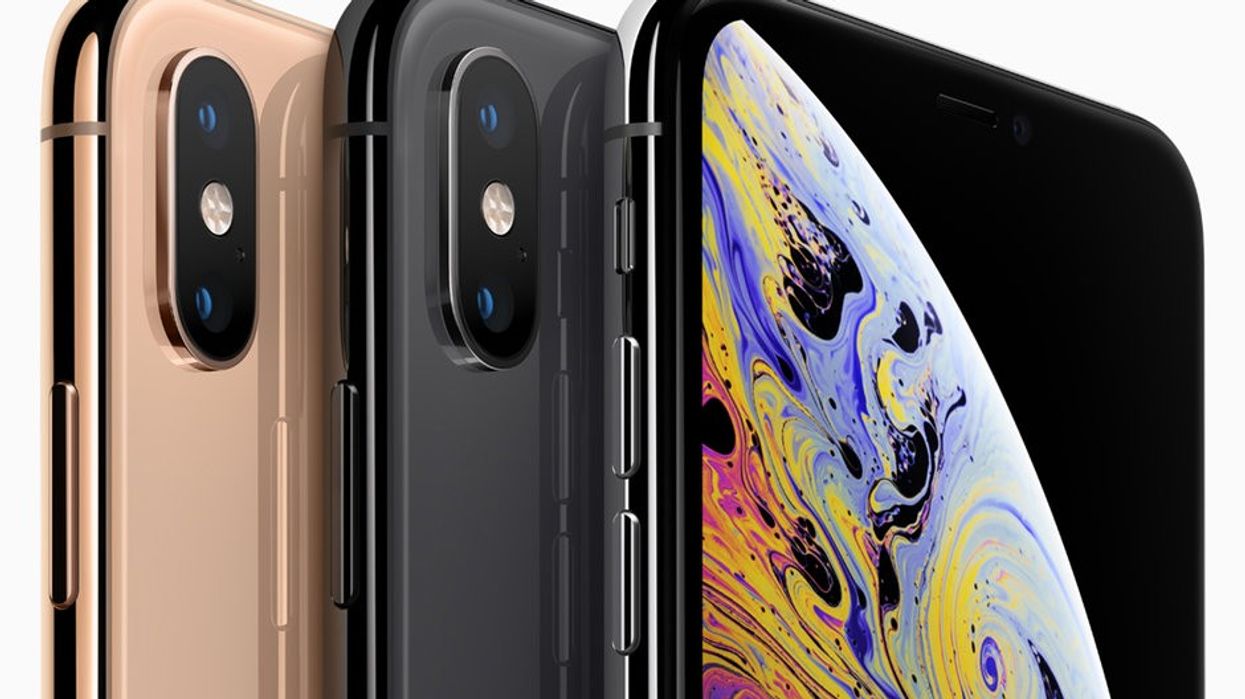 2018/09/Apple-iPhone-XS-XS-Max-XR-size-comparison-vs-iPhone-8-8-Plus-Galaxy-S9-S9-Note-9-OnePlus-6.jpg