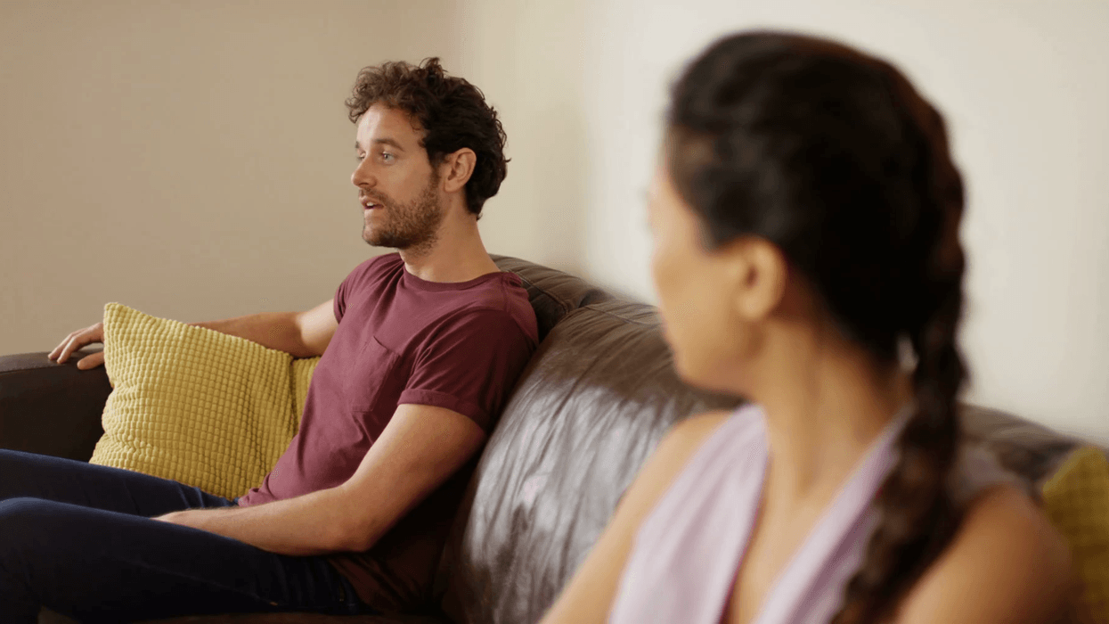 2018/09/videoblocks-4k-unhappy-couple-in-a-bad-relationship-sitting-apart-after-argument_sxbddju-lm_thumbnail-full01.png