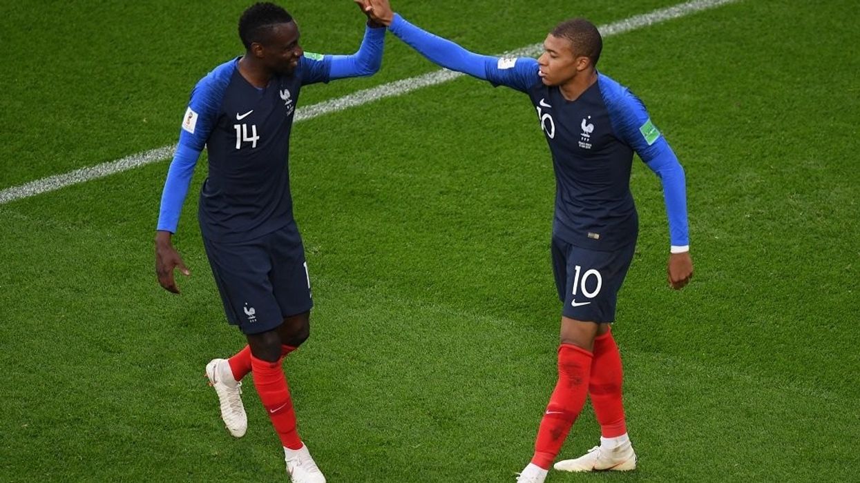 2018/10/matuidi-mbappe-e1539517964819.jpg
