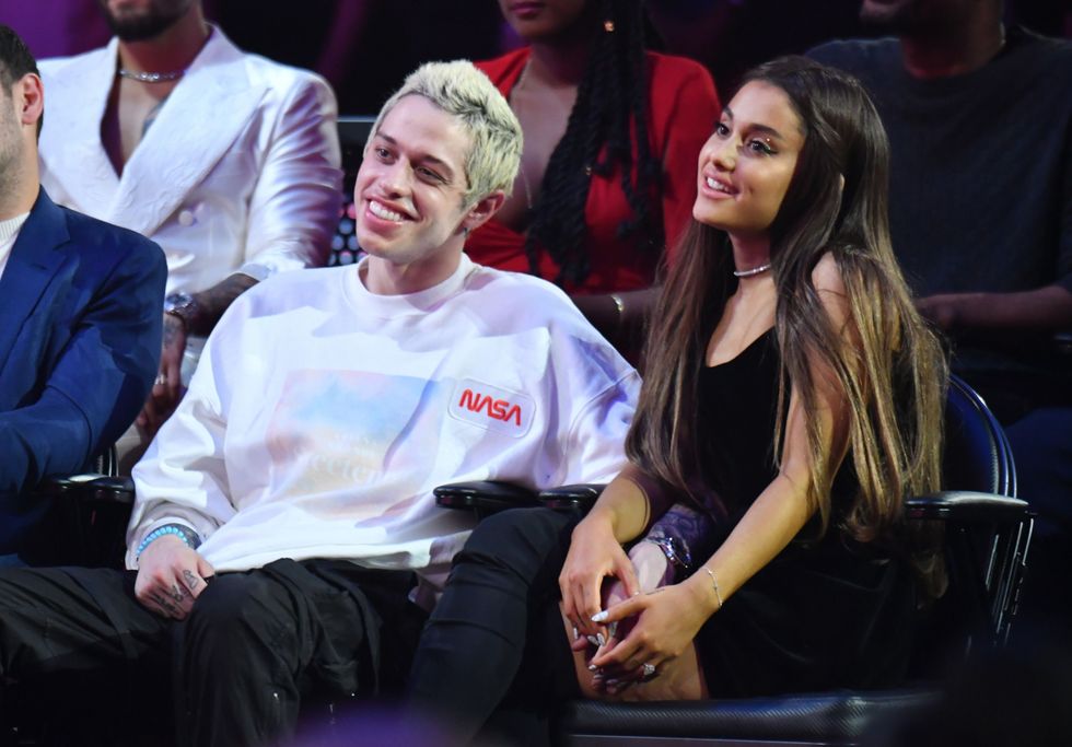 2018/10/pete-davidson-and-ariana-grande-attend-the-2018-mtv-video-news-photo-1020376134-1539622379-e1539943063947.jpg