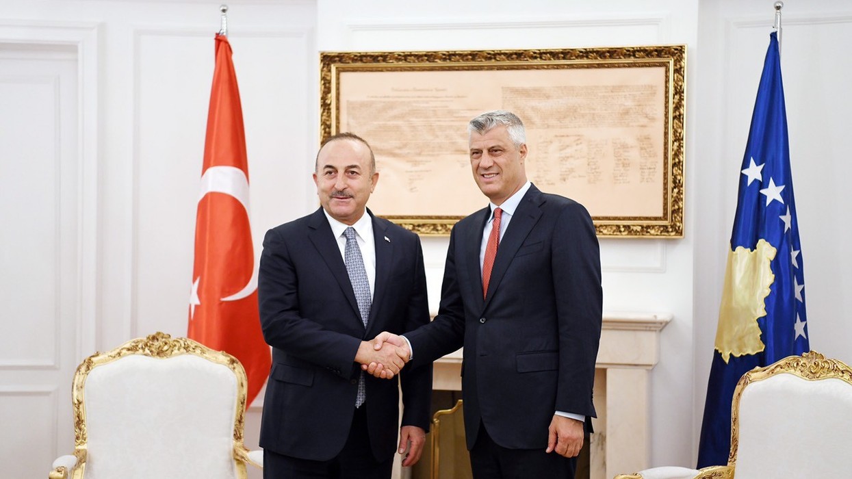2018/10/Presidenti-Thaci-priti-në-takim-ministrin-e-Jashtëm-të-Turqisë-Mevlüt-Çavuşoğlu_1.jpg