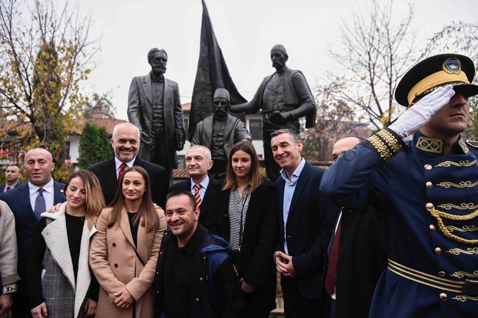 2018 11 25 Veseli në Prizren Të bashkuar si sot të lartësojmë veprat e baballarëve të kombit 3